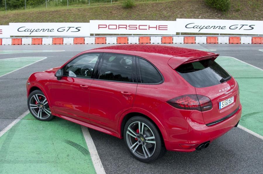  Porsche Cayenne GTS 2013 года  (фото 8 из 19)